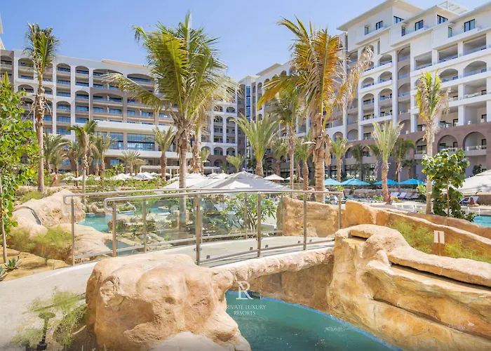 Resort Deluxe Pool View - La Valencia