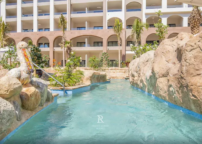 Resort Deluxe Pool View - La Valencia
