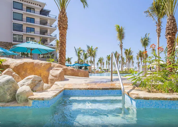 Deluxe Pool View - La Valencia Resort