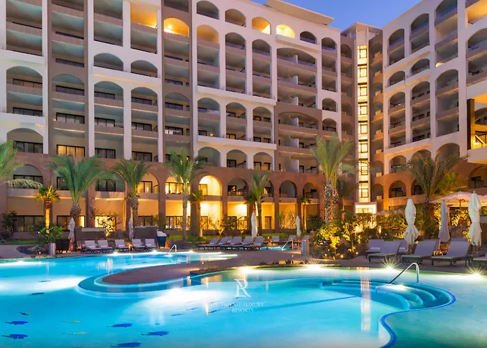 Resort Deluxe Pool View - La Valencia *